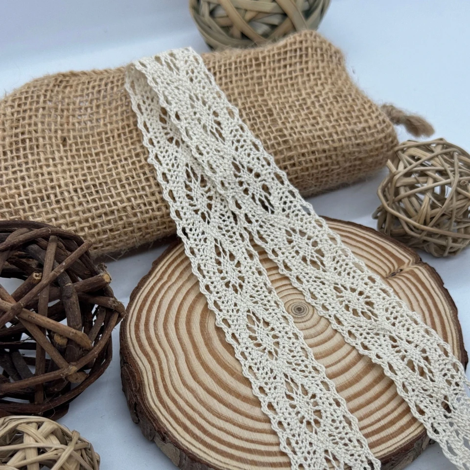 Кружевное макраме "Сияние утра" 2,5 см (1 м.), бежевий