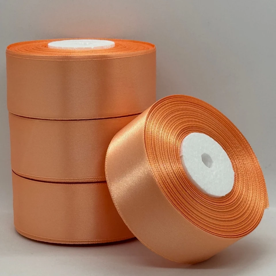 Атласная лента 4 см (33 м.), 124 персиковий