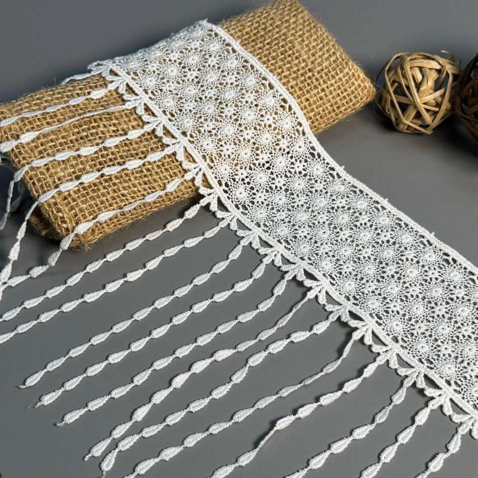 Кружево полиэстер "Жемчужное мерцание" 17 см (1 м.), молочний