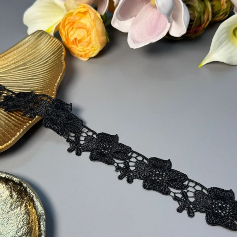 Мереживо поліестер ВВ"Вишукана лінія"а 4 см.(1 м.), чорний