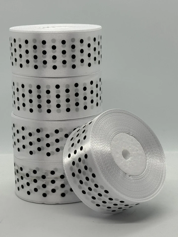 Атласна стрічка в горох 4 см (33 м.), 01 білий + чорний