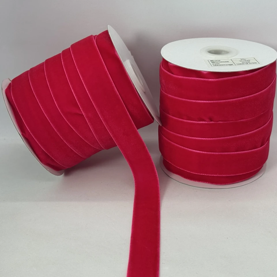 Оксамитова стрічка 2 см (25 ярдів/22,75 м.), 30  світлий малиновий
