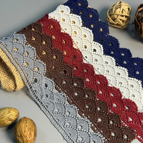 Кружево полиэстер "Нежная гармония" 4 см. (1 м.), молочний (19.7 метрів)