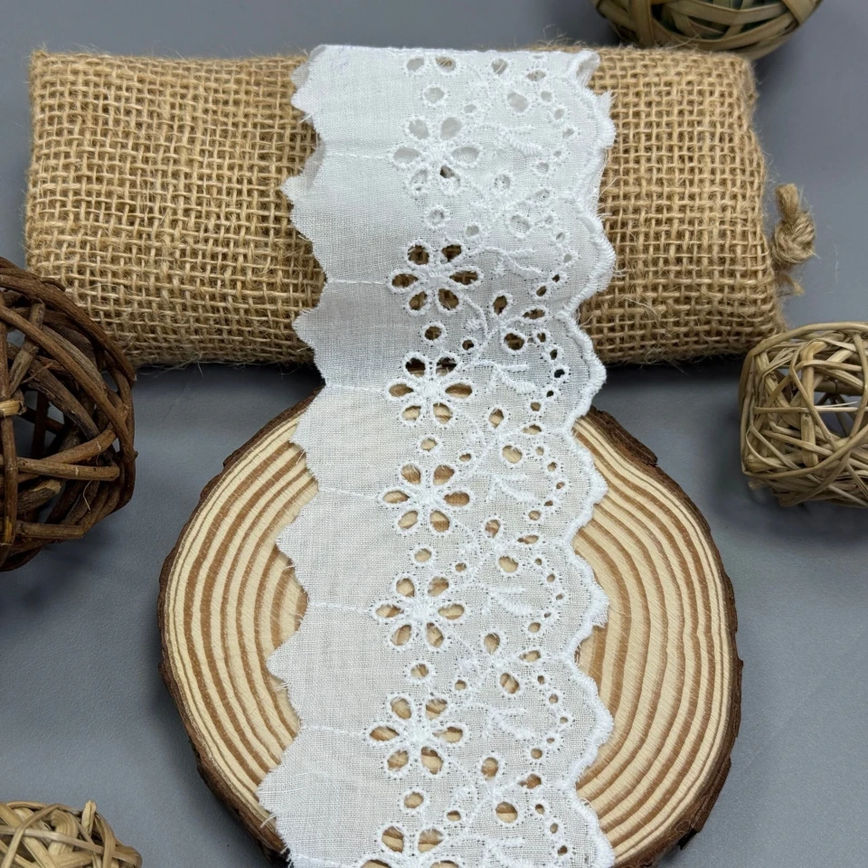 Кружево бордюр "Танец лепестков" 7 см (1 м.), білий