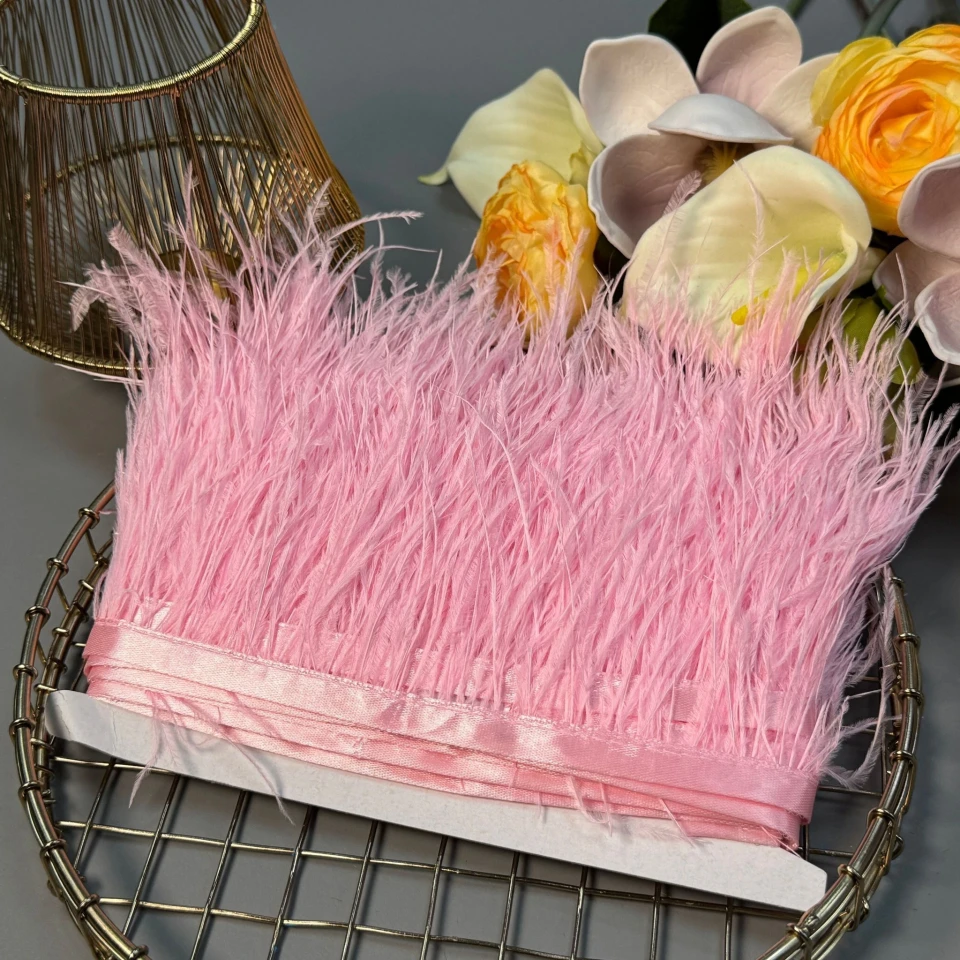 Натуральное перо на тесьме 7-10 см (1 метр), 24 рожевий