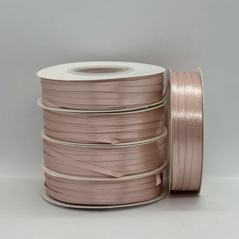 Атласна стрічка 0.3 см (91 м.), 41 бежевий