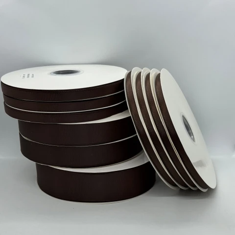 Стрічка репс 2,5 см (100 ярдів/91 м.), 1142 темно коричневий