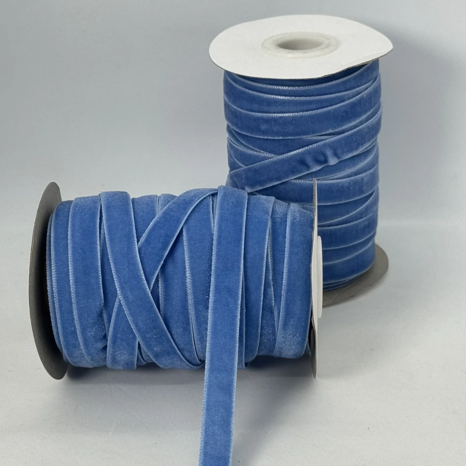 Бархатная лента 1 см (25 ярдов/22,75 м.), 83 блакитний