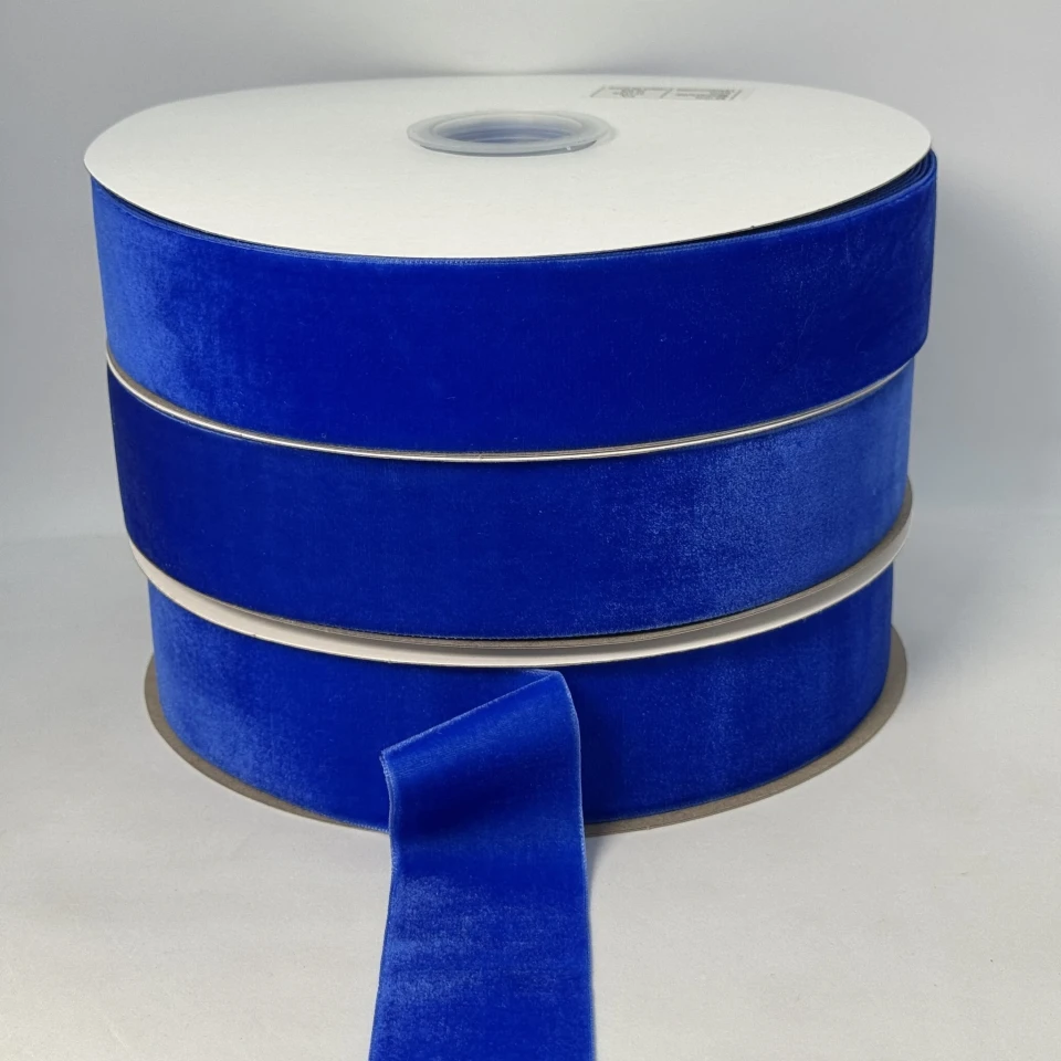 Бархатная лента 3.8 см (25 ярдов/22,75 м.), 50 електрик