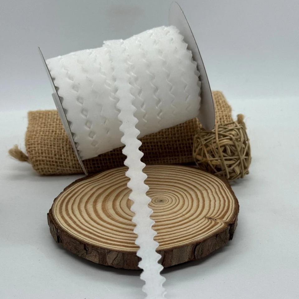 В’юнчик оксамитовий (25 ярдів/ 22,75 м.), 01 білий