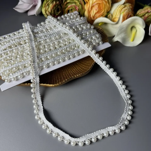 Кант с жемчужинами белый (1 м.), білий