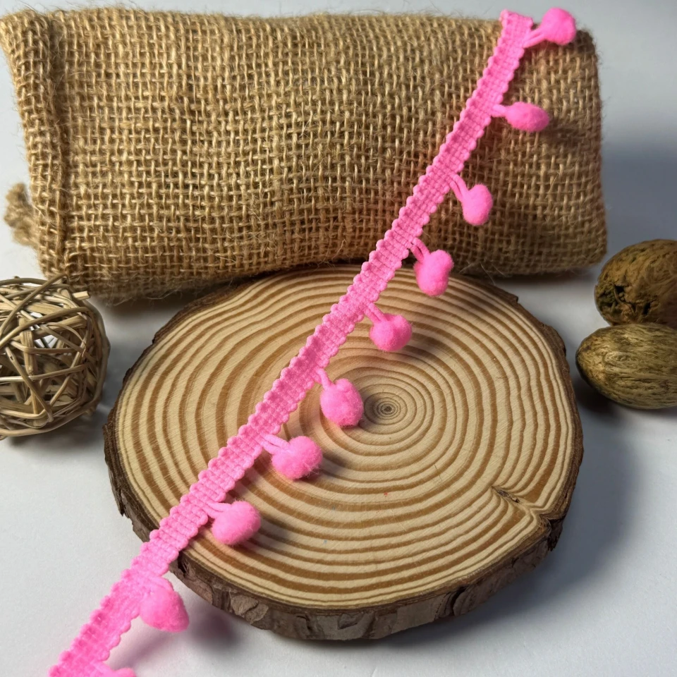 Тасьма з пампонами (20 ярдів/18,28 м.), 05 рожевий