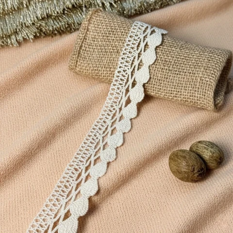 Кружево макраме "Цветочная мелодия" 4 см.(1 м.), бежевий