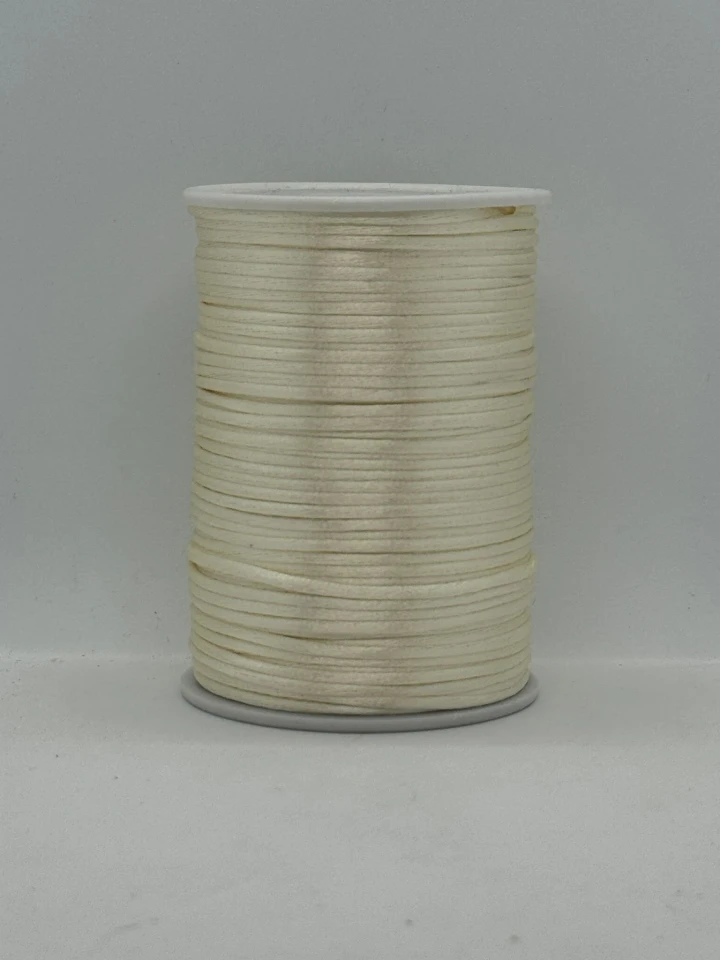 Шнур атласный корсетный 2.3 мм (100 ярдов/91,44 м.), 14 світлий молочний