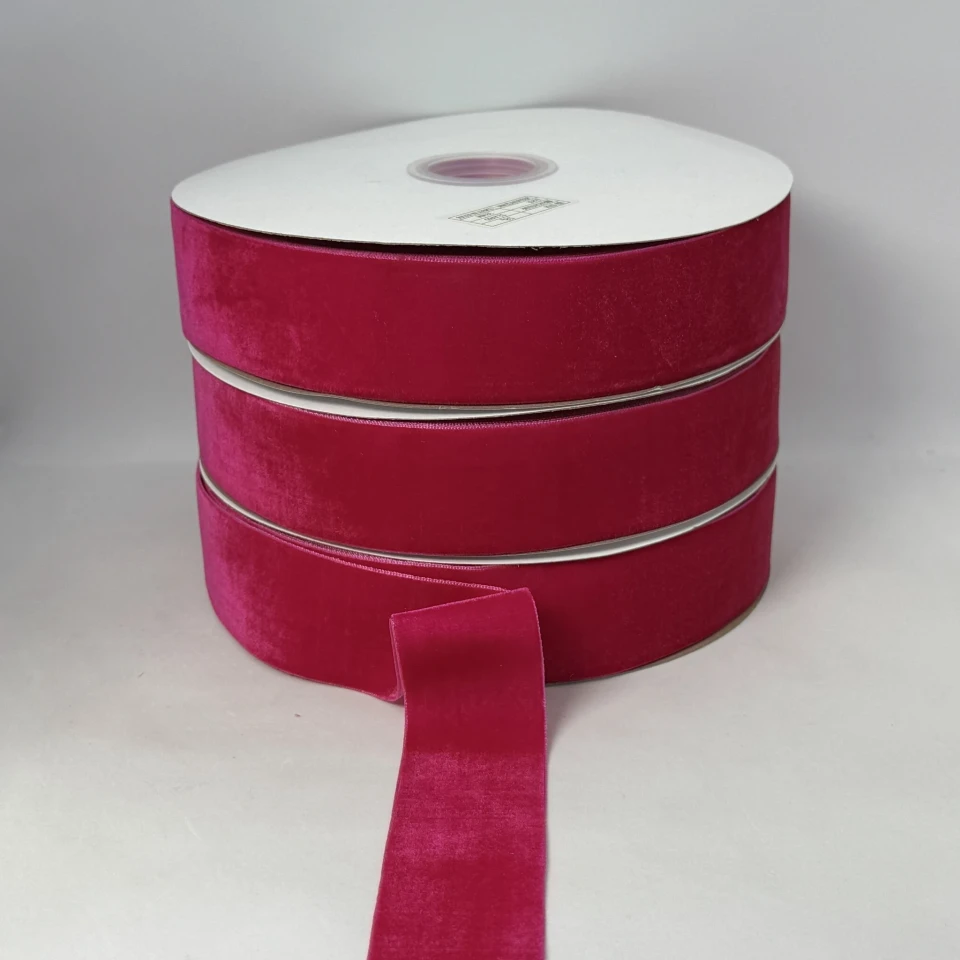 Бархатная лента 3.8 см (25 ярдов/22,75 м.), 29 темний малиновий